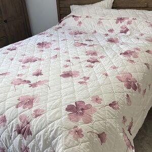 Floral Quilt Bedding Set - Cream and Pink
